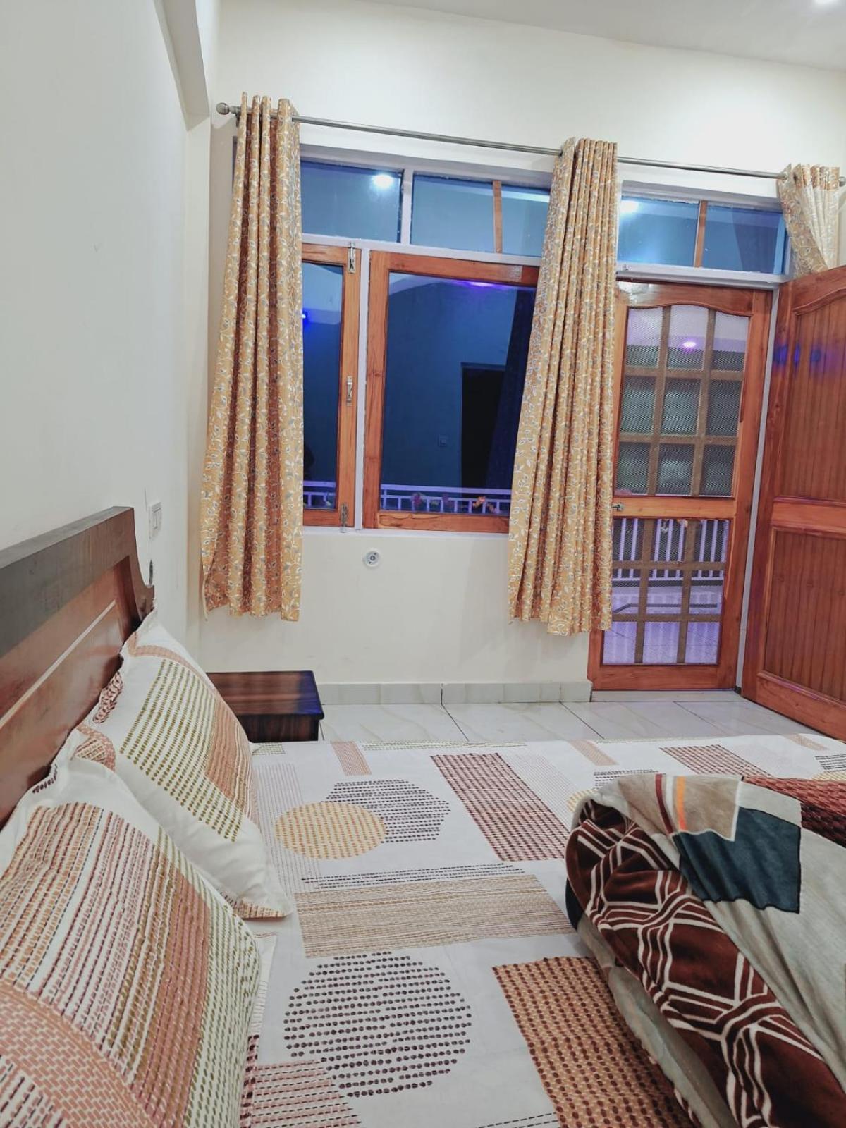 Chandarshila Hike Homestay Ukhimath Exteriér fotografie